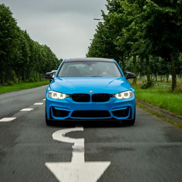 Wij hebben deze unieke BMW 320i stage 1 getuned! Deze auto is niet te missen met de Pureblue wrap! Wat vinden jullie van de kleur?💭🎨