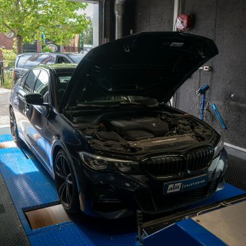 BMW 320i
