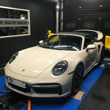 De gloednieuwe Porsche 911 3.8 Bi-Turbo S uit 2021 Stage 1!🚀 Gaan jullie voor de Coupe of Cabrio?💭