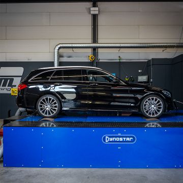 Mercedes-Benz C 300 CDI Hybrid uit 2015 in voor een stage 1 tuning! Zou jij voor de coupe of estate gaan?