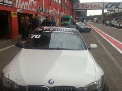 BMW 330i 287pk  training Circuit Zolder